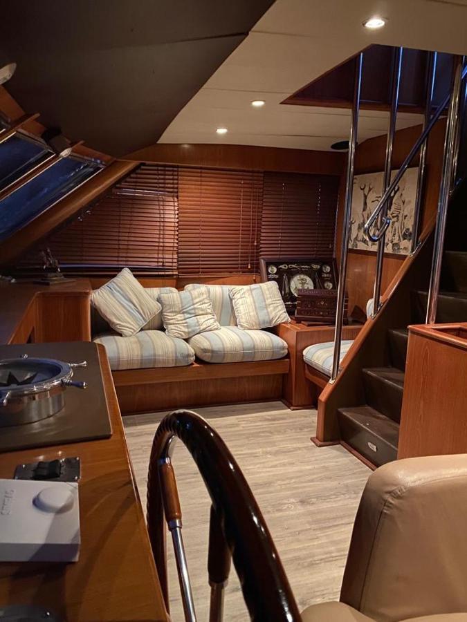 Hotel Amazing Boat To Sleep In Barcelona Sant Adria de Besos Exterior foto