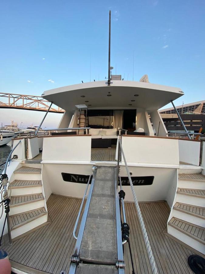 Hotel Amazing Boat To Sleep In Barcelona Sant Adria de Besos Exterior foto