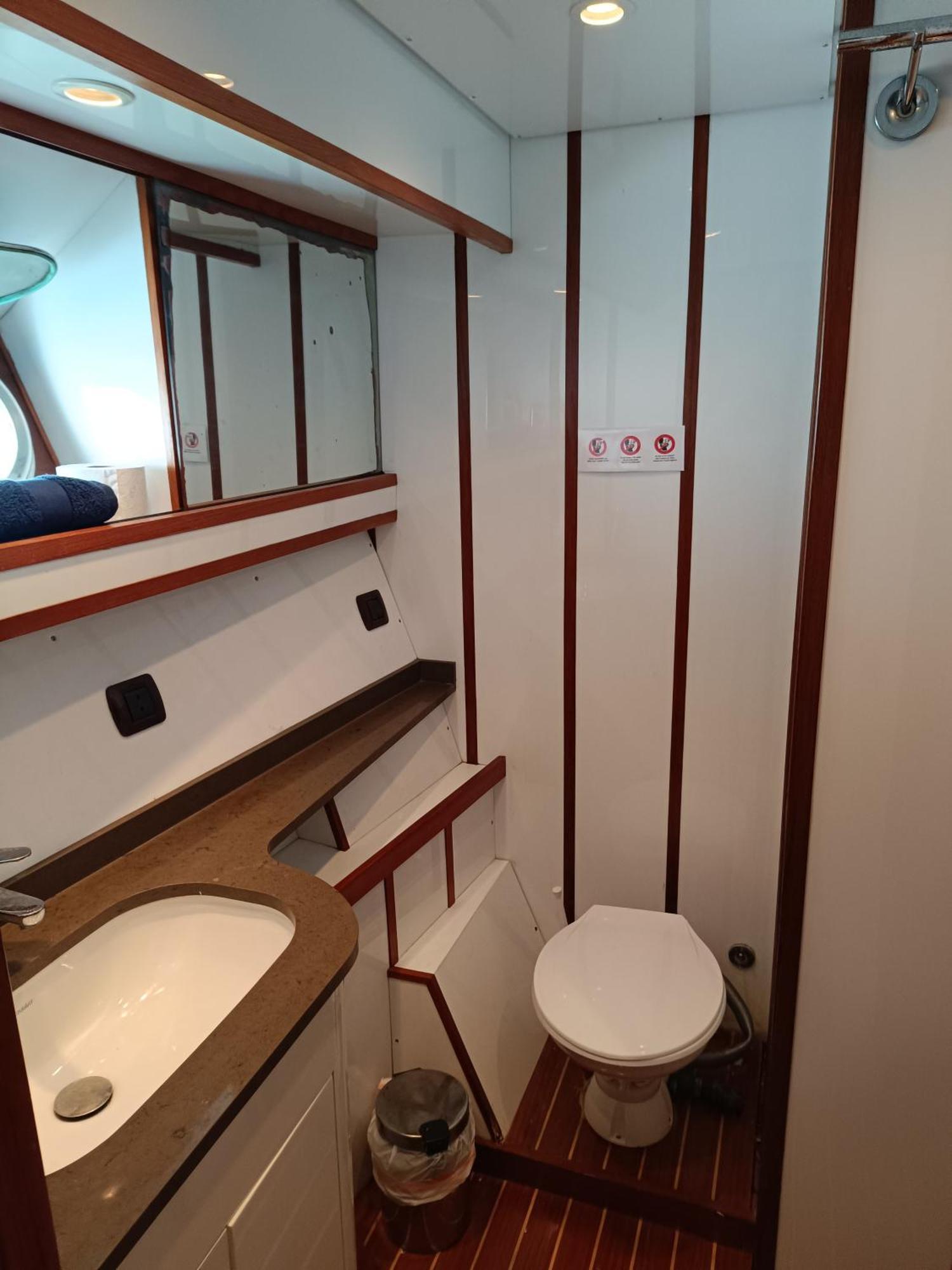Hotel Amazing Boat To Sleep In Barcelona Sant Adria de Besos Exterior foto