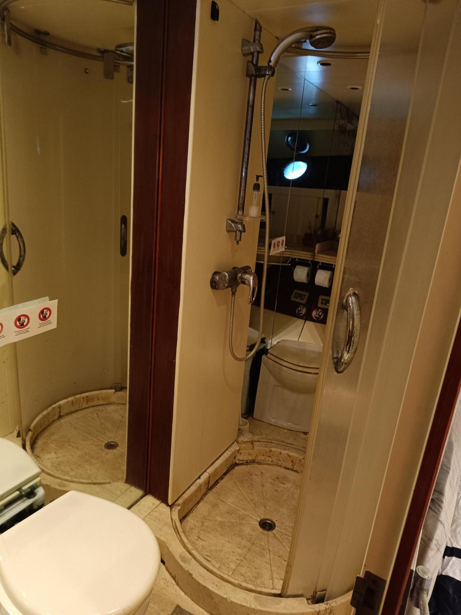 Hotel Amazing Boat To Sleep In Barcelona Sant Adria de Besos Exterior foto