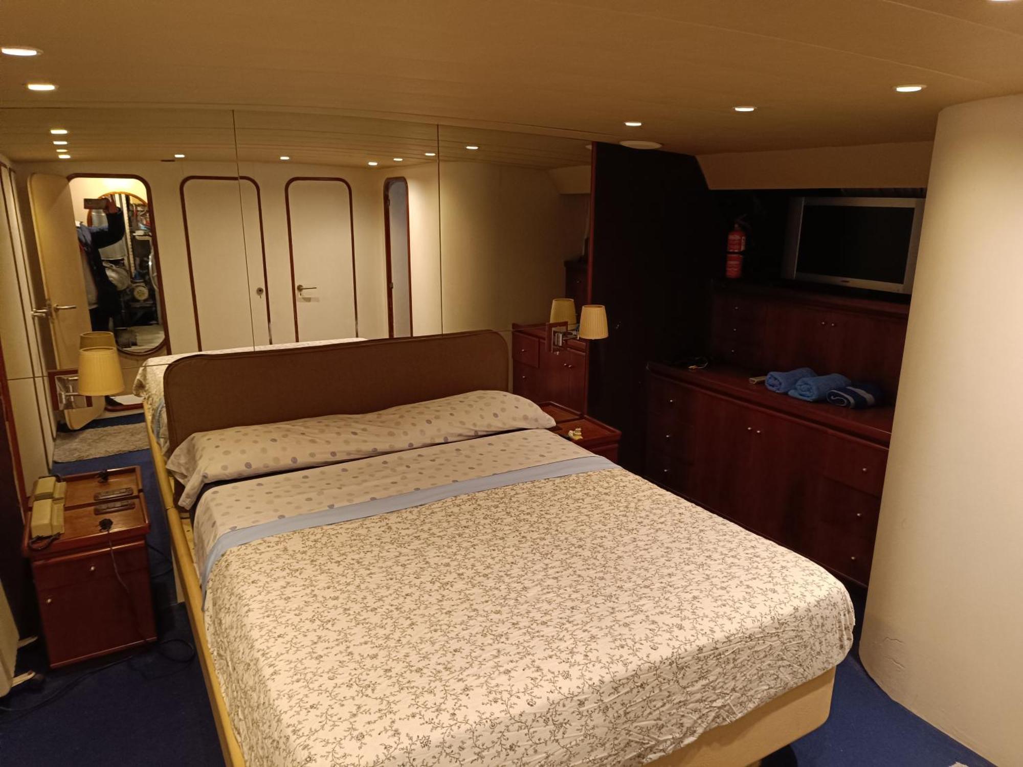 Hotel Amazing Boat To Sleep In Barcelona Sant Adria de Besos Exterior foto